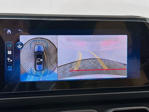 New 2026 Mercedes-Benz GLS 580 4MATIC image 14