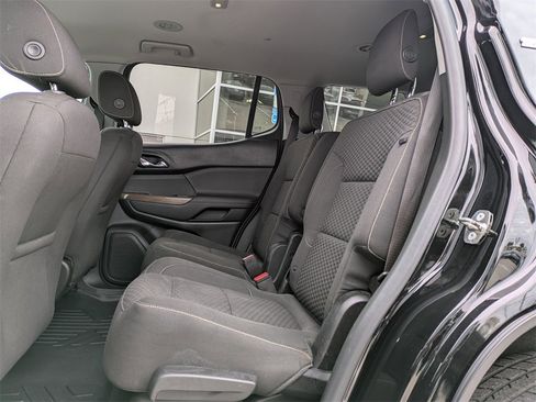 Used 2018 GMC Acadia SLE image 19