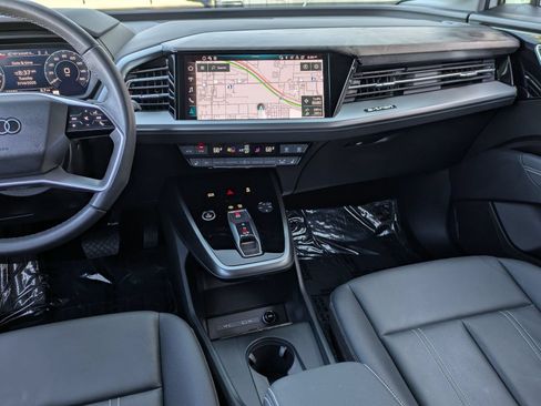 Used 2025 Audi Q4 e-tron Premium w/ Convenience Package AWD/4WD image 9
