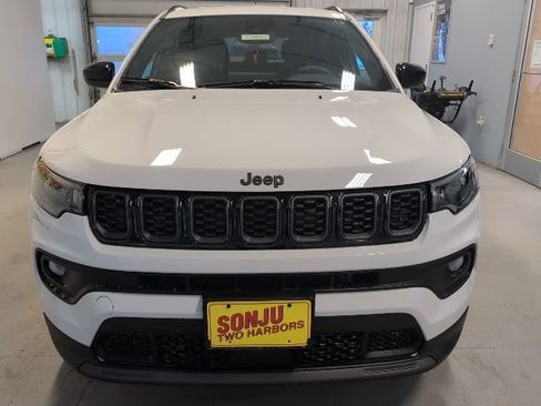 New 2026 Jeep Compass Latitude image 8