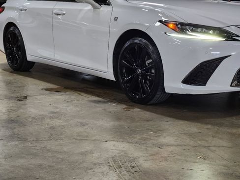Used 2024 Lexus ES 350 F Sport w/ Accessory Package (Z2) FWD image 16