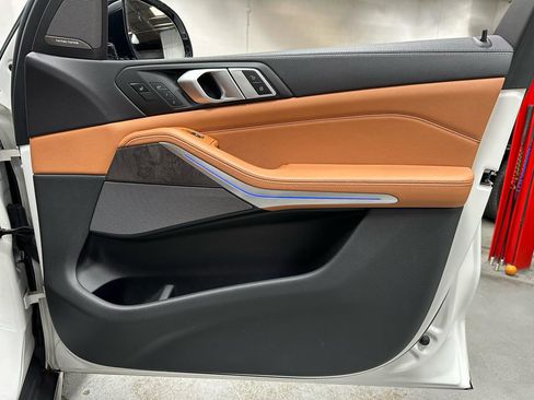 Used 2019 BMW X5 xDrive40i w/ Executive Package image 8