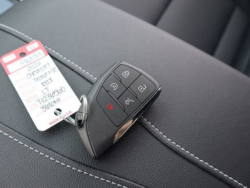 Used 2026 Chevrolet Traverse LT w/ Driver Confidence Package image 34