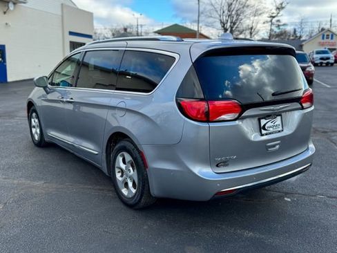 Used 2017 Chrysler Pacifica Touring-L Plus w/ Advanced Safetytec Group image 6