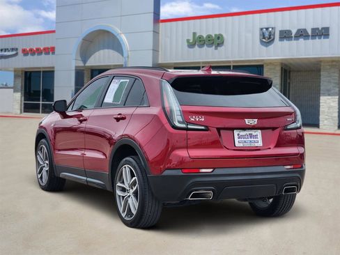 Used 2023 Cadillac XT4 Sport w/ Cold Weather Package image 4