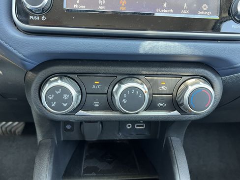 Used 2023 Nissan Versa SV FWD image 27