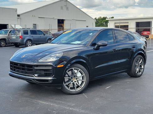 Used 2021 Porsche Cayenne Turbo AWD/4WD image 1