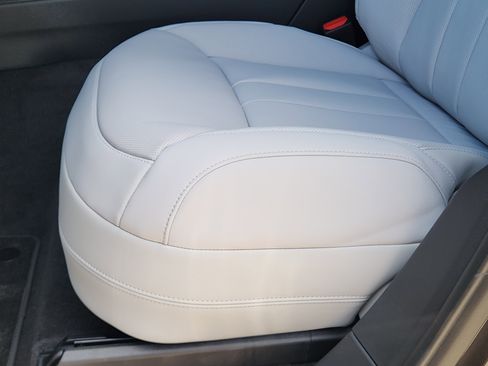 New 2026 Land Rover Range Rover Sport SE image 23