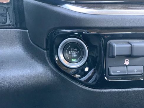 Certified 2025 Chevrolet Silverado 2500 LT w/ Convenience Package AWD/4WD image 15