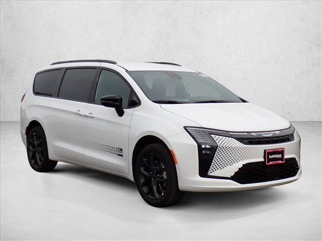 New 2027 Chrysler Pacifica Select AWD/4WD image 6