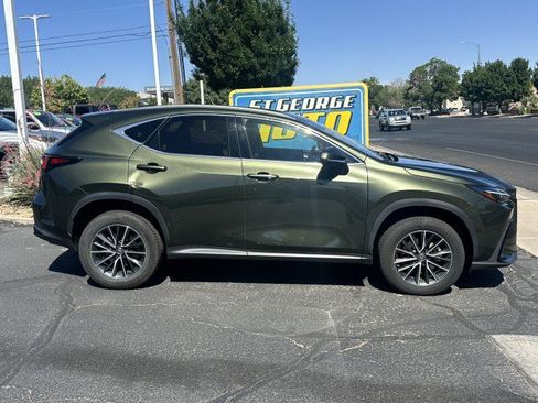 Used 2022 Lexus NX 250 FWD image 2