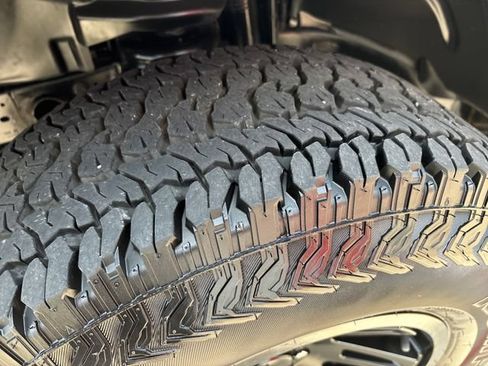 Used 2019 Jeep Wrangler Sport AWD/4WD image 34