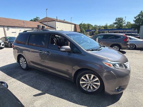Used 2015 Toyota Sienna Limited Premium FWD image 1