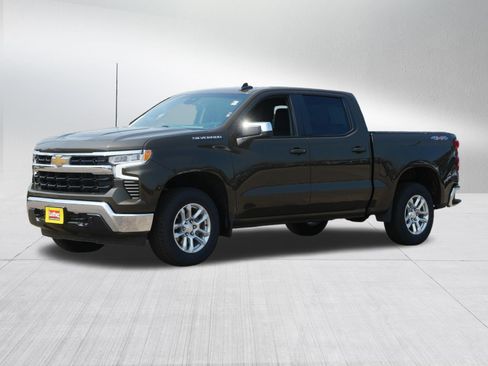 Used 2023 Chevrolet Silverado 1500 LT AWD/4WD image 3