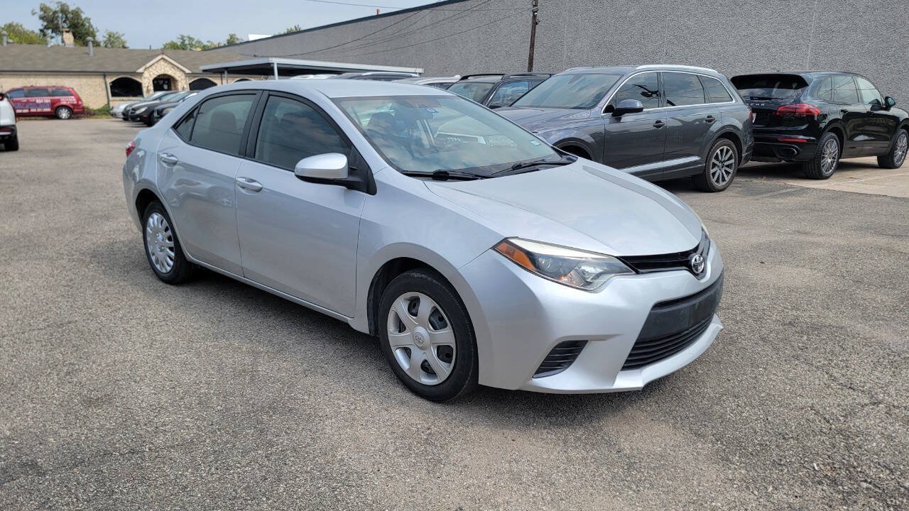 Used 2016 Toyota Corolla LE FWD image 4