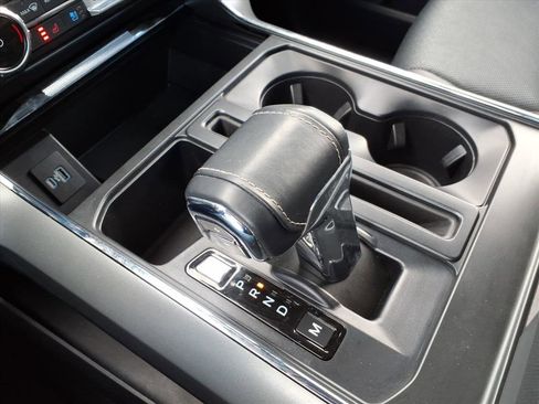 Used 2022 Ford F150 Lariat image 18