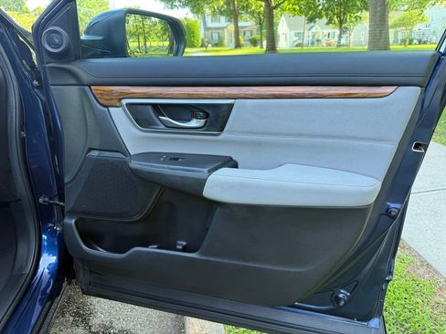 Used 2017 Honda CR-V EX image 31