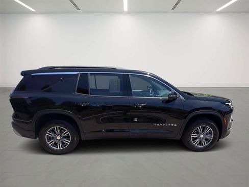 Used 2025 Chevrolet Traverse LT AWD/4WD image 5