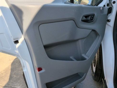 Used 2019 Ford Transit 150 130 Low Roof RWD image 5