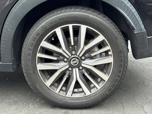 Used 2021 Nissan Kicks SV FWD image 4