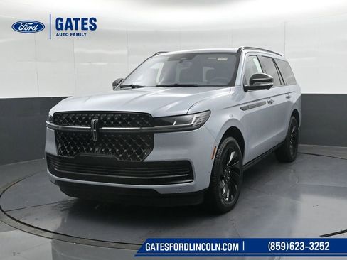 New 2025 Lincoln Navigator Reserve w/ Jet Appearance Package image 6