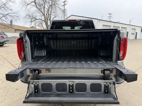 Used 2023 GMC Sierra 1500 SLT w/ SLT Premium Package image 35