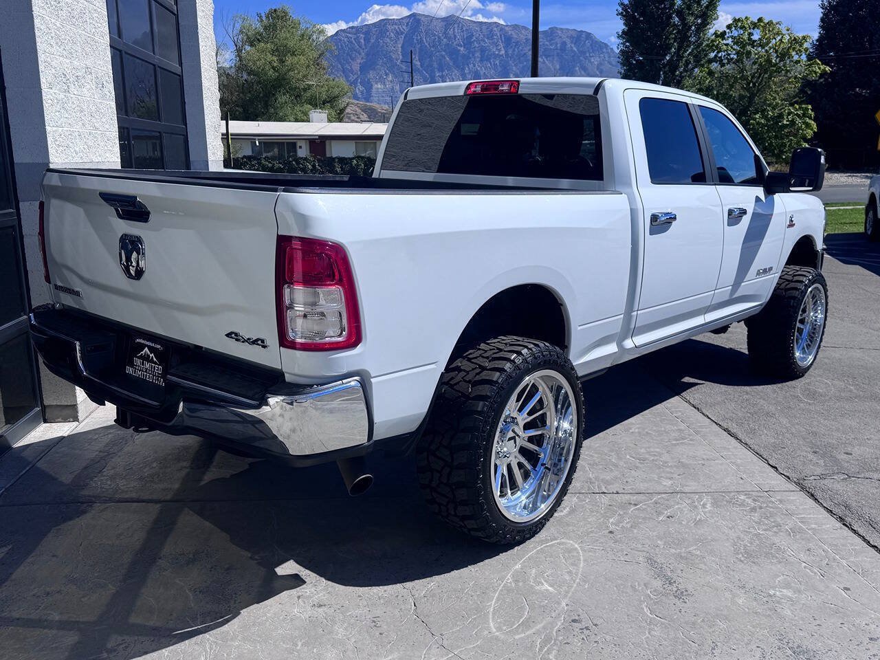 Used 2023 RAM 2500 Big Horn w/ Cold Weather Group AWD/4WD image 6