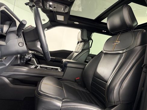 Used 2024 Ford F350 Platinum image 25