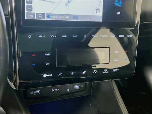 Used 2023 Hyundai Tucson Limited AWD/4WD image 16