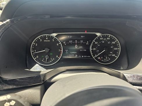 Used 2023 Nissan Pathfinder SL w/ SL Premium Package FWD image 29