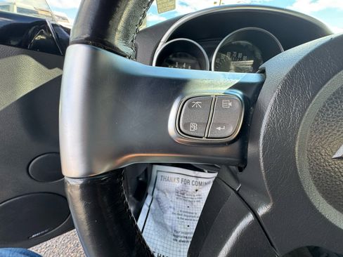 Used 2004 Chevrolet SSR w/ Preferred Equipment Group image 19