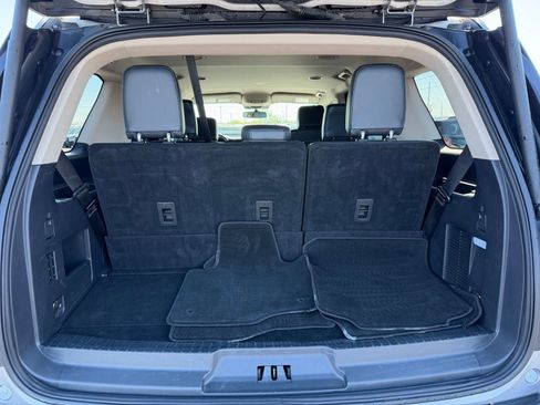 Used 2024 Ford Expedition XLT AWD/4WD image 12