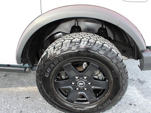 Used 2023 Ford Bronco Black Diamond image 10