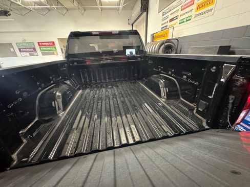 Used 2024 GMC Sierra 1500 Elevation w/ X31 Off-Road Package image 8