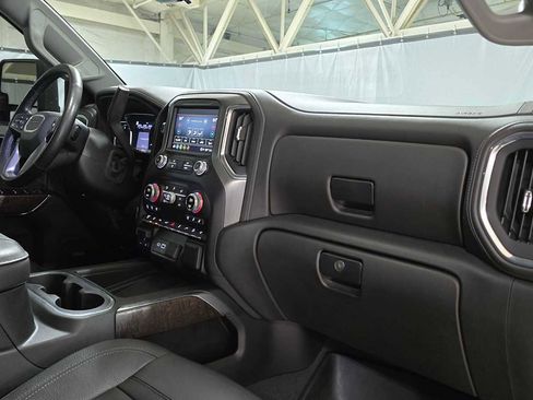 Used 2023 GMC Sierra 3500 Denali w/ Denali Black Diamond Edition image 12