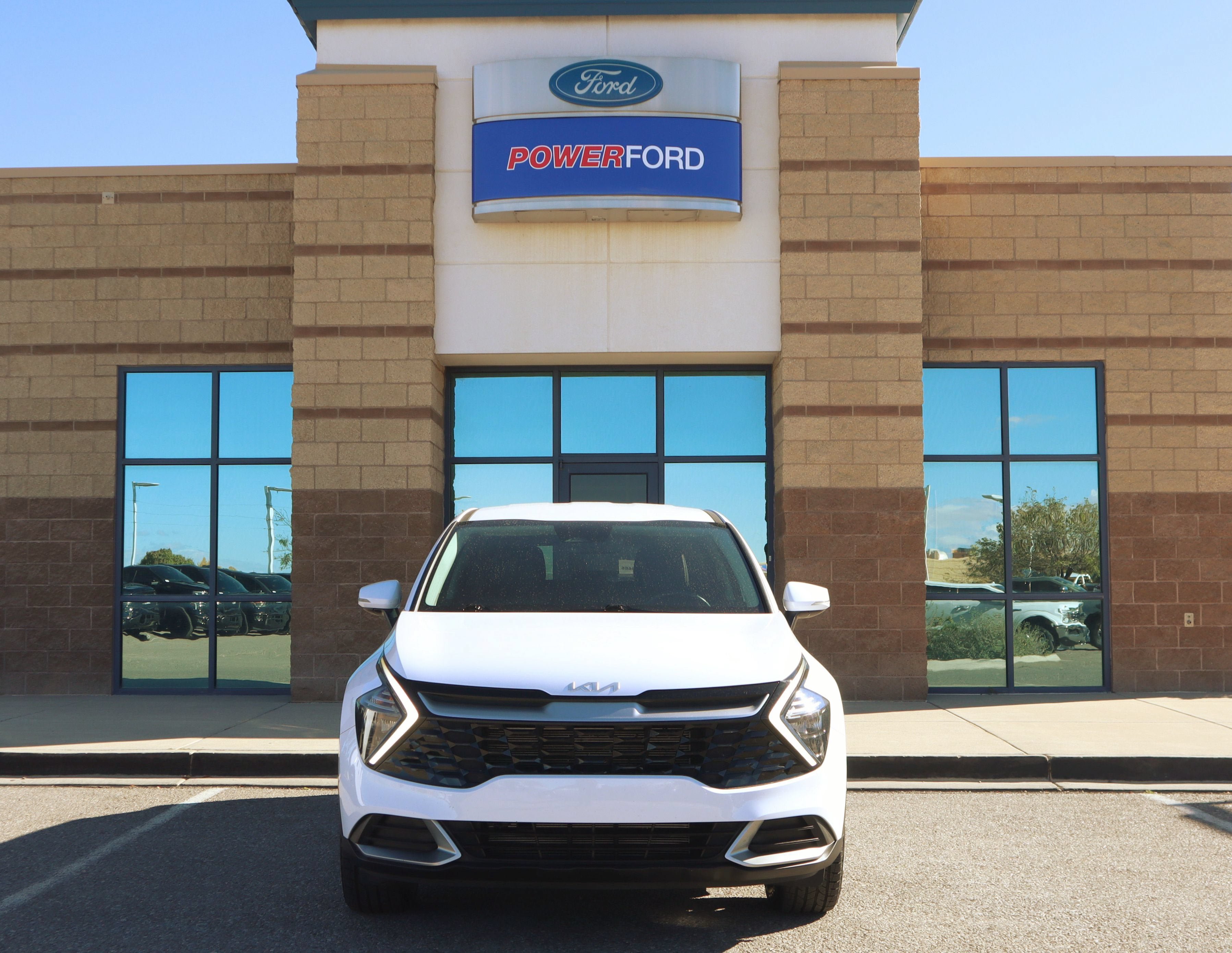 Used 2023 Kia Sportage EX FWD image 3