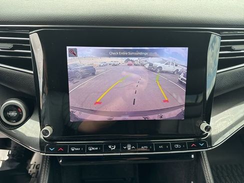 Used 2024 Jeep Wagoneer 4WD image 17