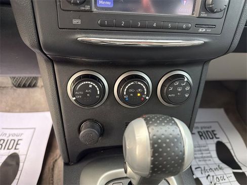 Used 2011 Nissan Rogue SV w/ Premium Pkg image 22