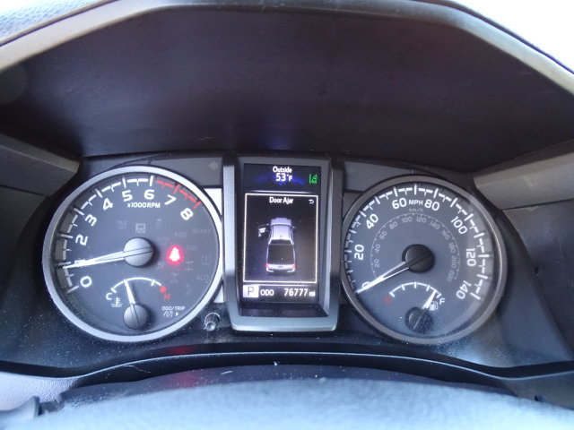 Used 2021 Toyota Tacoma TRD Off-Road w/ Technology Package AWD/4WD image 17