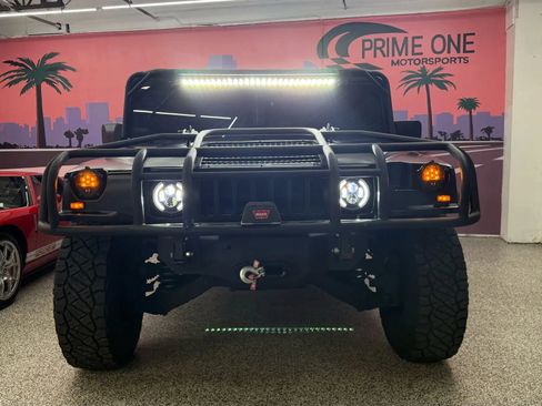 Used 2002 HUMMER H1 4-Door Wagon image 2