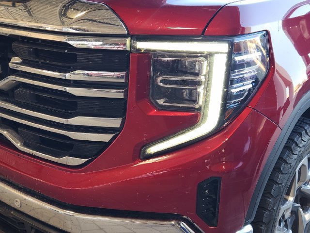 Used 2024 GMC Sierra 1500 SLT AWD/4WD image 8