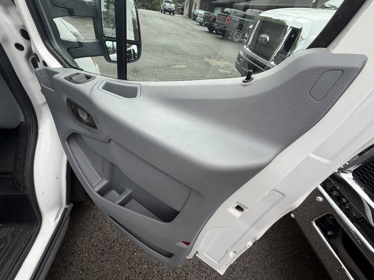 Used 2018 Ford Transit 350 138 w/ Interior Upgrade Package RWD image 39