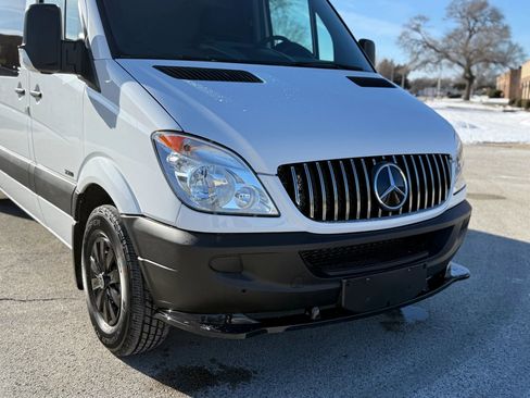 Used 2013 Freightliner Sprinter 2500 image 4