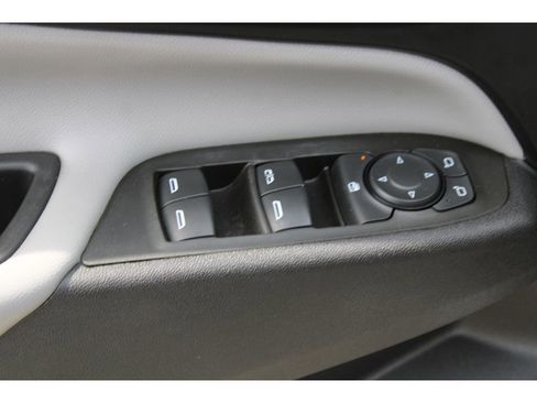 Used 2021 Chevrolet Equinox LS w/ LS Convenience Package image 15