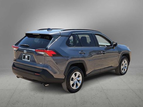 Used 2021 Toyota RAV4 LE w/ Carpet Mat Package (TMS) FWD image 8