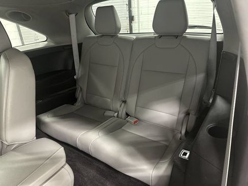 Used 2017 Acura MDX FWD w/ Advance Package image 16