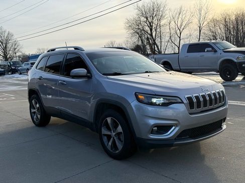 Used 2020 Jeep Cherokee Limited image 17