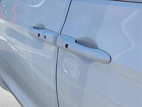 Used 2022 Chrysler Pacifica Touring-L FWD image 25