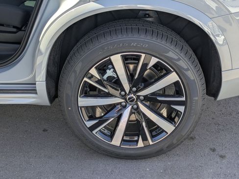 New 2026 Volvo XC90 B5 Core AWD/4WD image 16