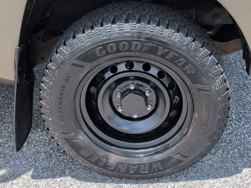 Used 2012 Toyota Tacoma PreRunner w/ SR5 Pkg RWD image 11